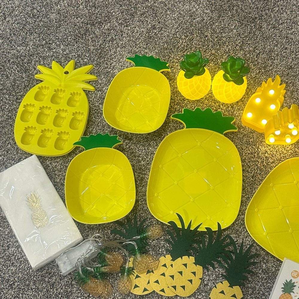 Pineapple theme party decor